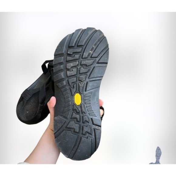 Sandals_&_Flip_Flops
